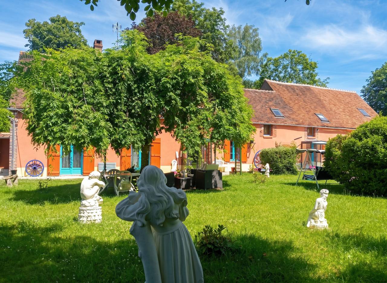 Gemütliches Haus mit großem Garten, Charny-Orée-de-Puisaye in Charny-Orée-de-Puisaye, Auxerre und Umgebung