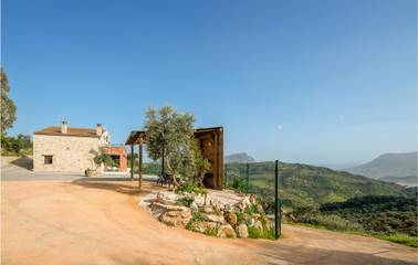 Location de vacances pour 9 personnes, avec terrasse et jardin, animaux acceptés à Algodonales