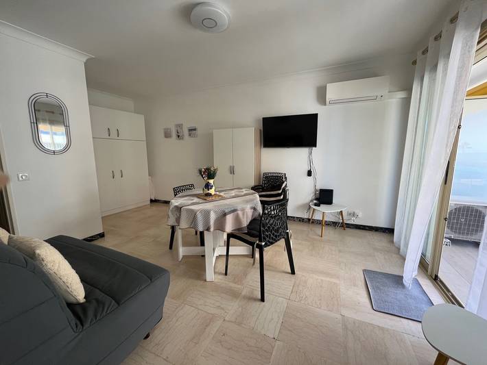 Monolocale per 2 persone, con balcone - 1