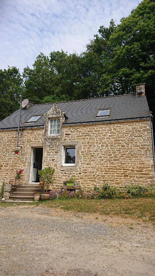 Gîte pour 3 personnes, avec jardin dans Branféré