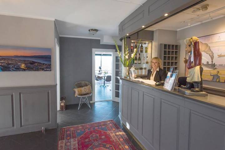 Hôtel pour 5 personnes, avec terrasse et vue, animaux acceptés dans Narvik - 2