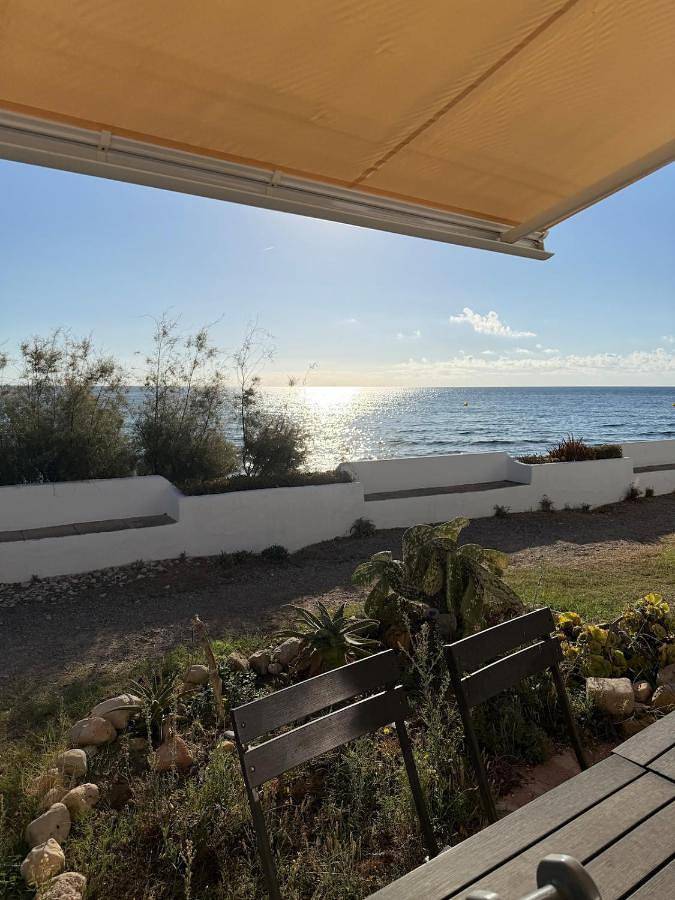 Location de vacances pour 5 personnes, avec Balcon et Terrasse ainsi que Jardin et Vue dans Platja de l'Almadrava