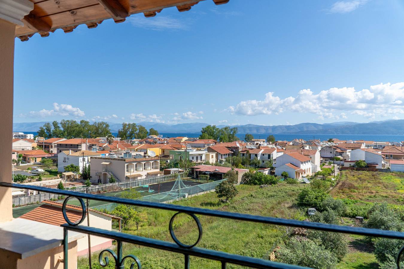 Hel studio-lejlighed, Studio Apartment 'Kavos Panorama 123' with Sea View, Wi-Fi  in Kavos, Korfu