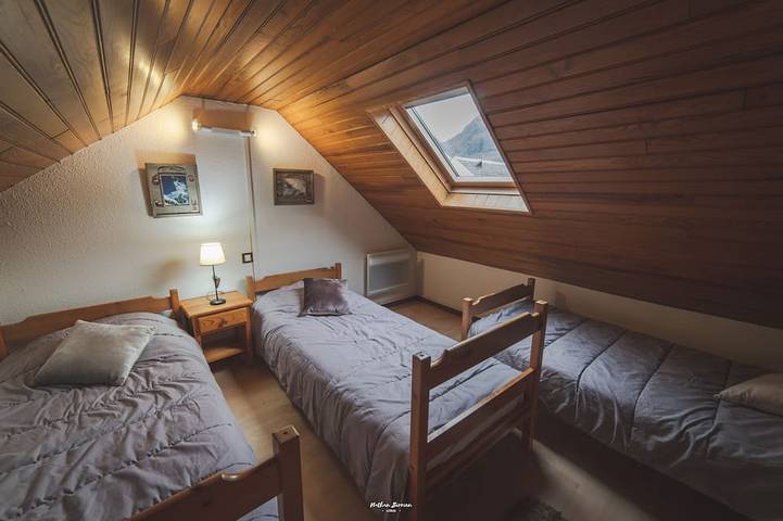 Appartement entier, Beau triplex avec balcon et vue sur la montagne, proche ski- Accès Wifi in Saint-Lary-Soulan, Parc national des Pyrénées