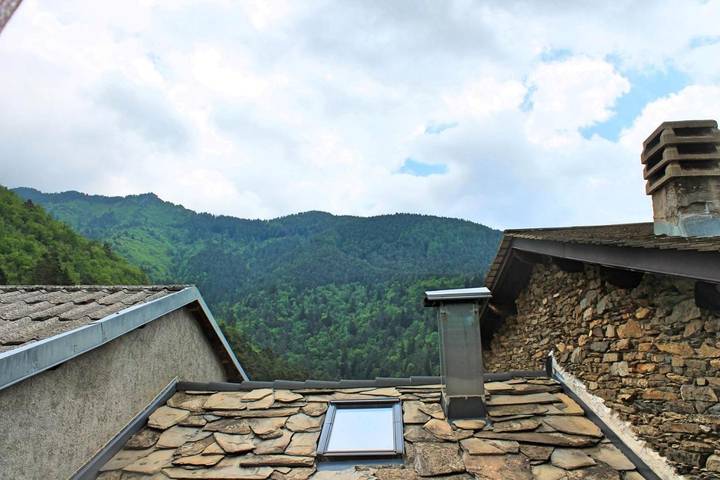 Location de vacances pour 3 personnes, avec Balcon et Terrasse ainsi que Jardin et Vue à Triora