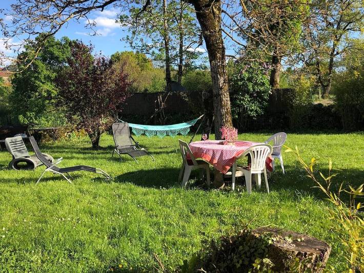 Location de vacances pour 2 personnes, avec Terrasse et Jardin à Salles-la-Source - 3