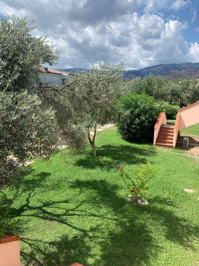 Casa vacanza per 4 persone, con panorama e giardino in Sant'Andrea Apostolo dello Ionio