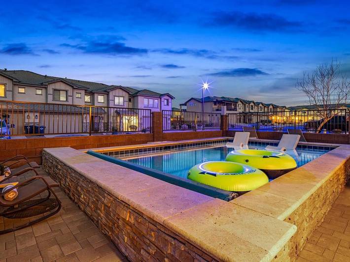 Ferienwohnung für 22 Personen, mit Pool und Balkon sowie Whirlpool - 1