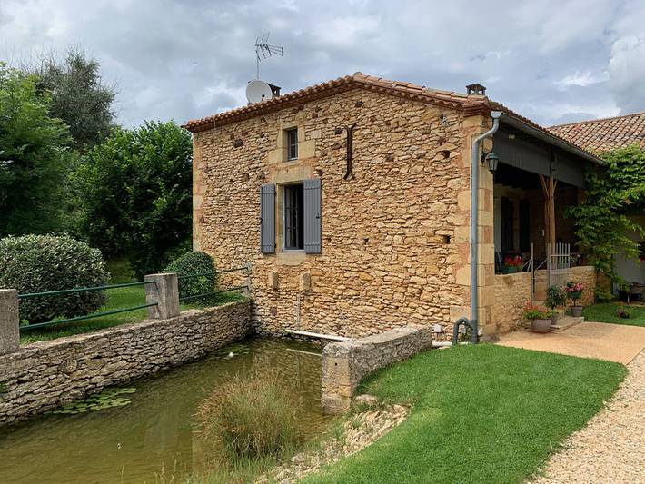 Gîte pour 5 personnes, avec piscine, adapté aux familles