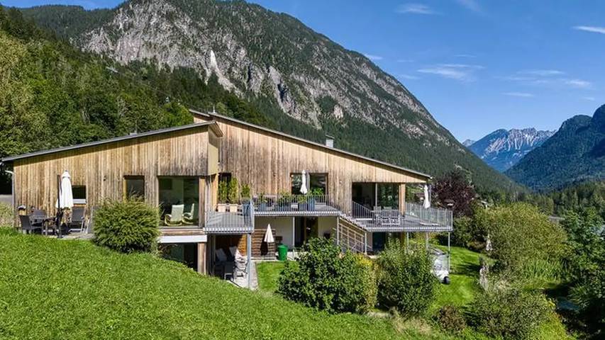 Chalet pour 14 personnes, avec jardin et balcon dans Brandnertal