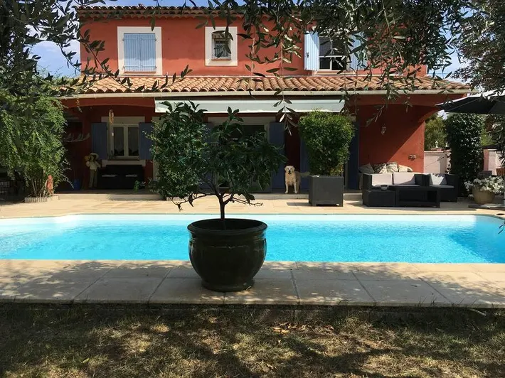 Villa pour 8 personnes, avec vue ainsi que jardin et piscine, animaux acceptés - 1