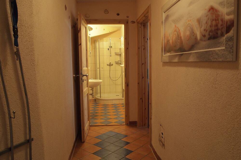Ganze Wohnung, Muschelwohnung im Meerzauber de Haus, 1,3 km bis zum Strand in Altenkirchen, Rügen