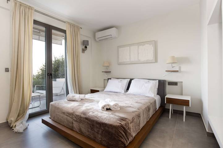 Gîte pour 2 personnes, avec piscine et jardin, adapté aux familles à Koróni - 3