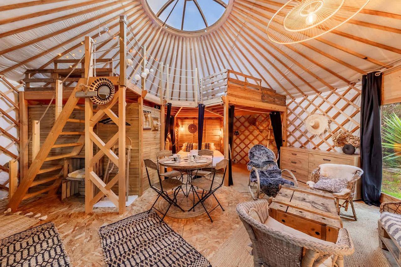 Nomaya mill & yurt in the heart of nature in La Gouesnière, Région de Saint-Malo