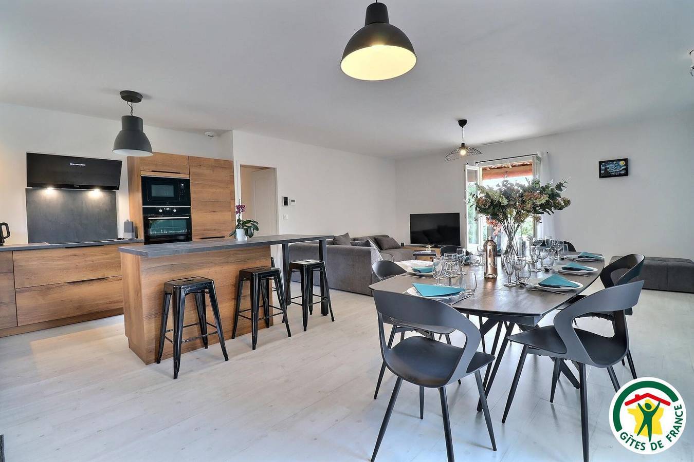 L'Oree Du Jour in Suze-la-Rousse, Nyons region