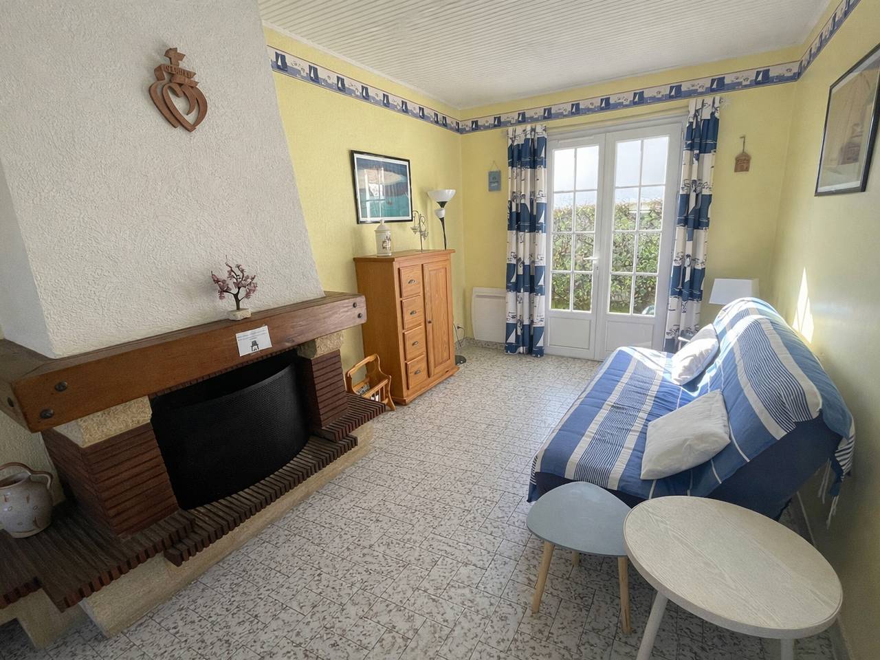 Single-Story House Downtown, Near Beach, Private Garden, Parking, Pets Allowed in La Tranche-sur-Mer, Vendée