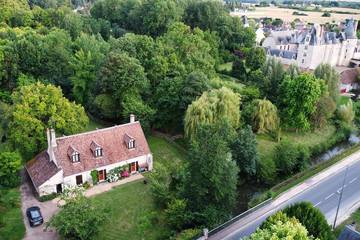 Gîte pour 8 personnes, avec jardin à Fougères-sur-Bièvre