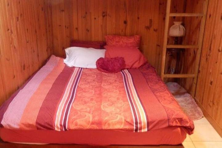 Location de vacances pour 10 personnes, avec jacuzzi et sauna ainsi que terrasse et jardin à Azur - 3