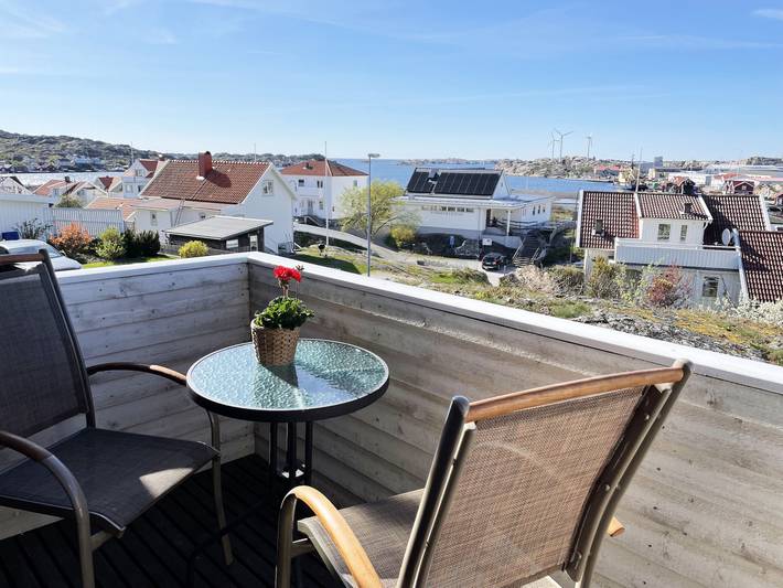 Ferienhaus für 10 Personen, mit Balkon und Garten in Rönnäng