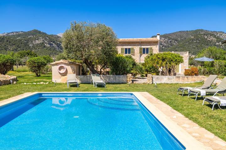 Villa 'Casa De Los Almendros' mit Bergblick, privatem Pool und Wi-Fi in Selva, Mallorca Inselmitte