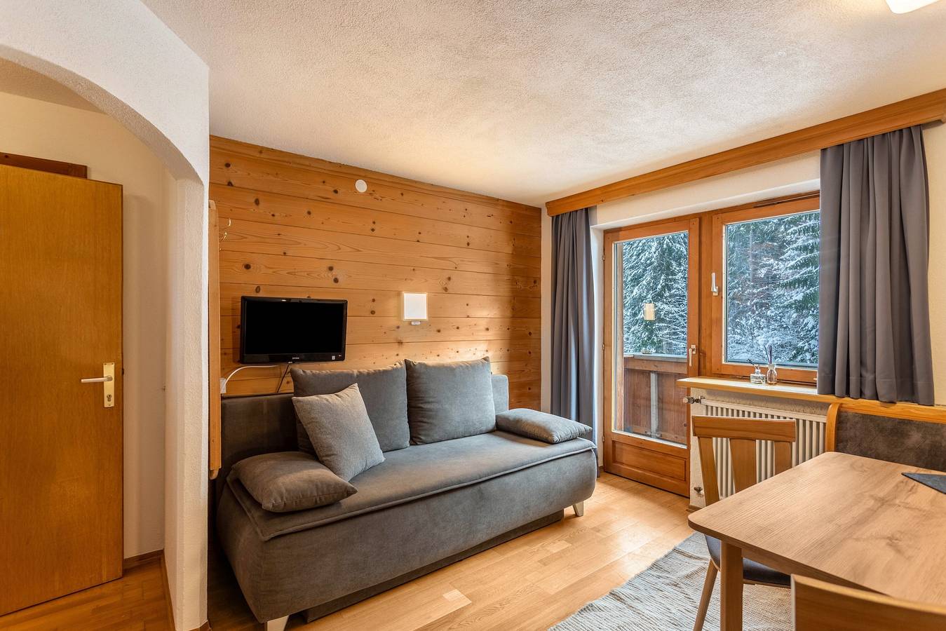 Ganze Wohnung, Ferienwohnung "Schwüwong - Apartment 04" mit Bergblick, Gemeinschaftsterrasse und Wlan in Hopfgarten im Brixental, Kaisergebirge