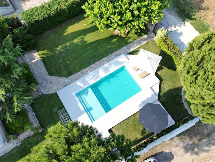 Villa für 7 Personen, mit Ausblick und Garten sowie Pool - 1