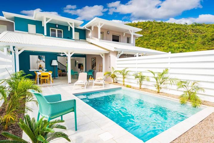 Location de vacances pour 6 personnes, avec piscine ainsi que vue et jardin dans Anse Caffard