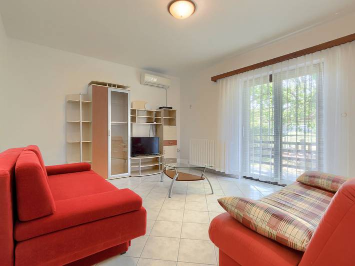 Ferienwohnung für 4 Personen, mit Terrasse und Garten in Savudrija - 2
