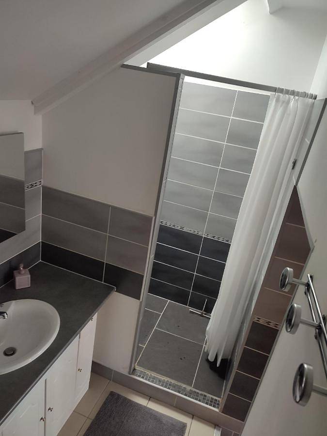 Location de vacances pour 4 personnes, avec terrasse à Tour-en-Bessin - 2