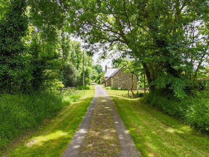 Gîte pour 3 personnes, avec Jardin à Corseul - 2