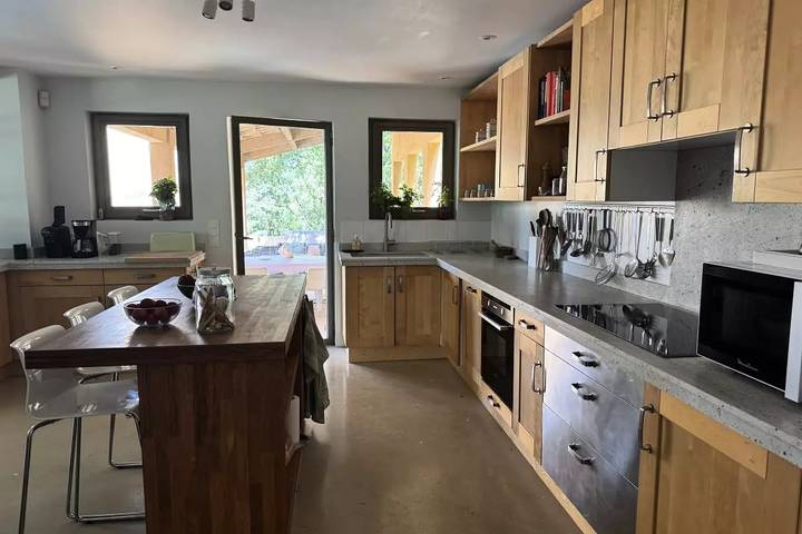 Location de vacances pour 12 personnes, avec piscine et jardin à Roussillon - 3