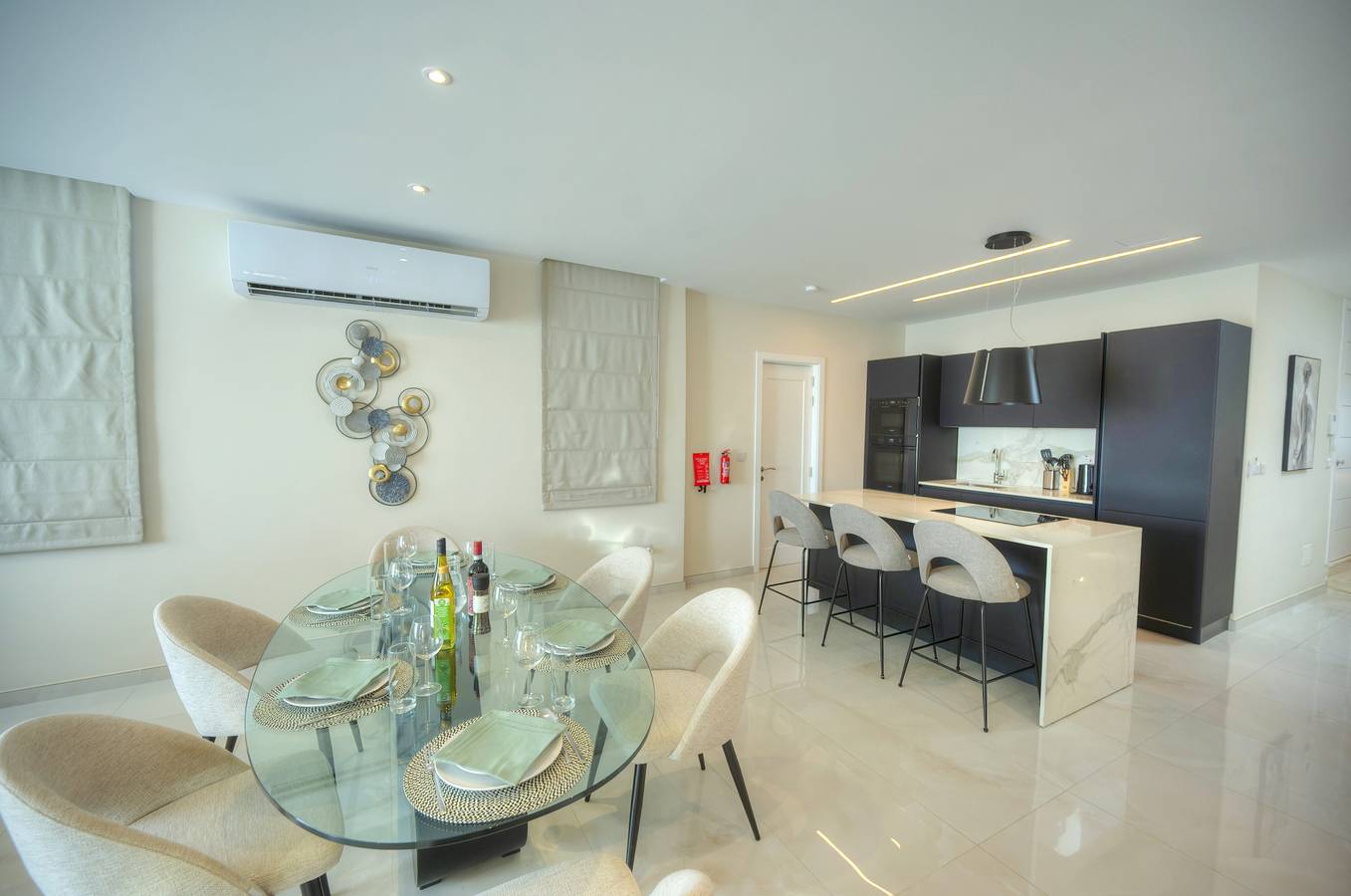 Entire apartment, Holiday apartment for 4 people with terrace in Paceville, San Giljan