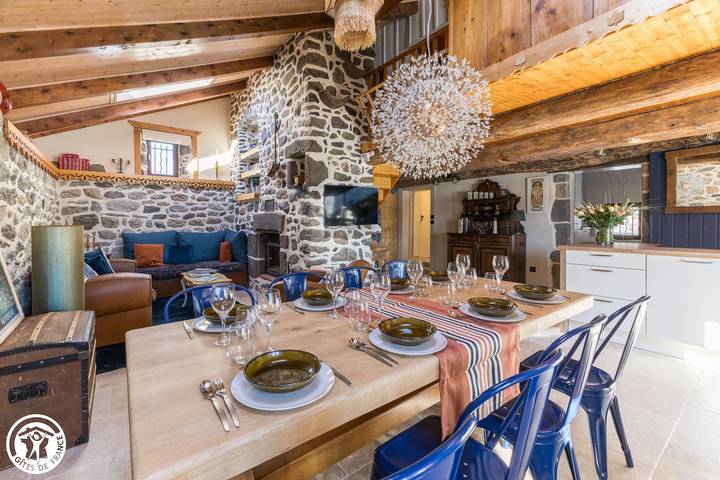 Gîte pour 6 personnes, avec Jacuzzi et Terrasse ainsi que Jardin et Vue