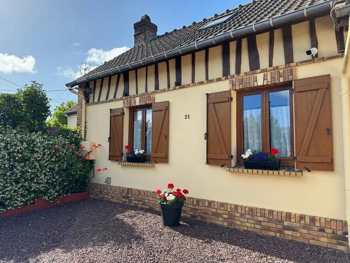 Location de vacances pour 5 personnes, avec Terrasse ainsi que Jardin et Vue à Méneslies