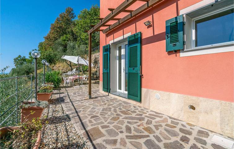 Appartamento al piano terra vicino alla spiaggia di Arena in Anzo-Setta, Framura