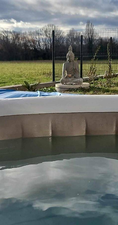 Location de vacances pour 4 personnes, avec Jacuzzi et Terrasse ainsi que Piscine et Vue à La Bâtie-Rolland