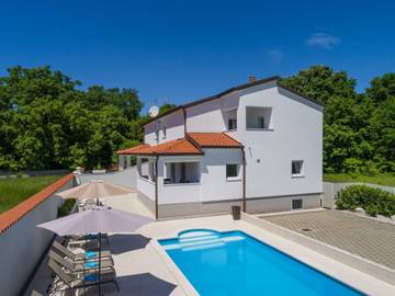 Ferienhaus für 8 Personen, mit Pool und Garten, mit Haustier in Kosinozici