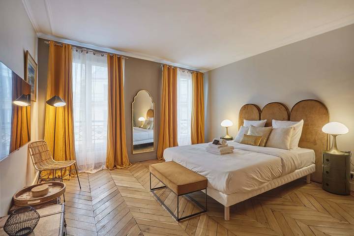 Ganze Wohnung, Apartment 2 bedrooms Center of Paris in 10e Arrondissement, Paris