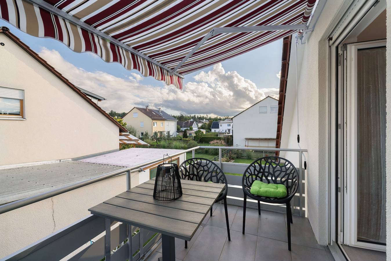 Ganze Wohnung, Ferienwohnung Rosengarten mit Balkon, 3 Dtv-Sterneklassifizierung und 3 Stern Pfotenklassifizierung in Mössingen, Neckar-Alb
