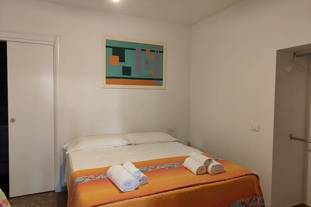 Rote Wohnung im Bauernhaus Poggio alla Cavalla im Herzen der Toskana in Lamporecchio, Pistoia Provinz