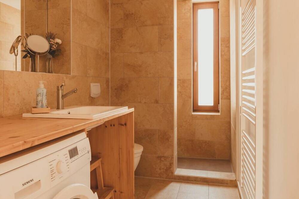 Modernes Holzhaus am Bodden mit zwei kombinierbaren Wohnungen in Loissin, Vorpommern