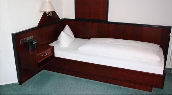 Hotel Restaurant Waldhorn - Doppelzimmer Stammhaus in Friedrichshafen, Region Bodensee-Oberschwaben