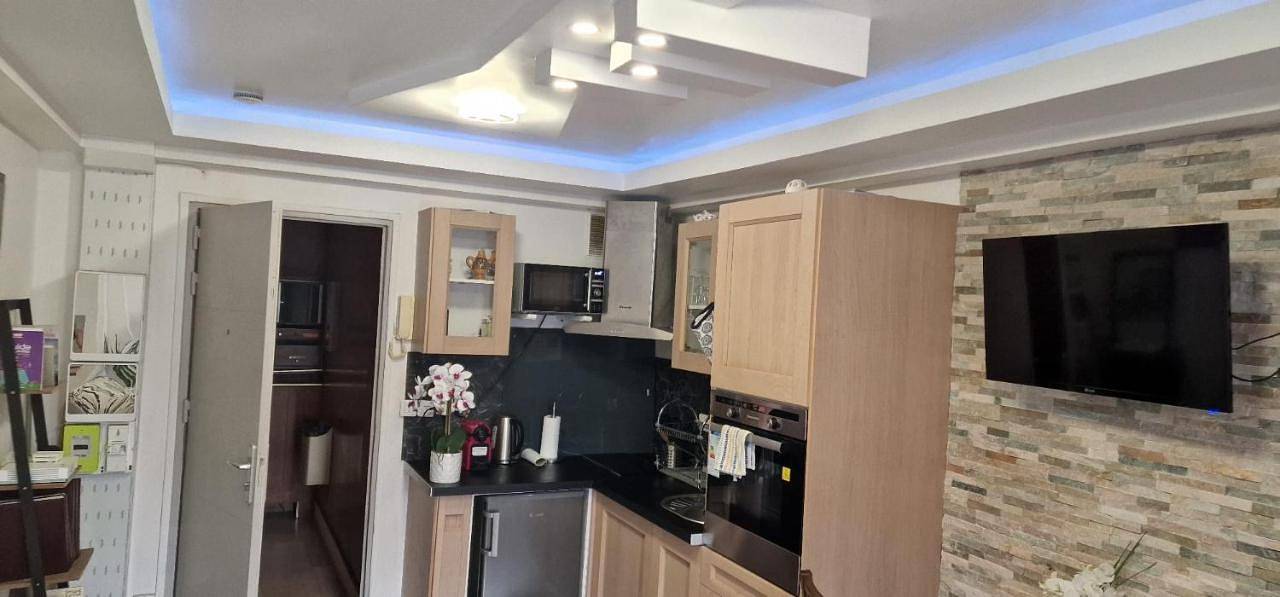 Appartement entier, Aeroport d Orly paris Rungis Thiais in Thiais, Val-de-Marne