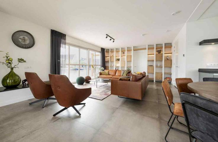 Luxusvilla für 12 Personen mit Sauna und Außen Spa am Tjeukemeer in Friesland in Delfstrahuizen, Friesland