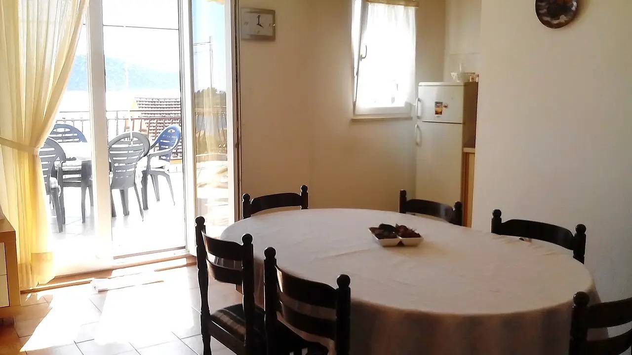 Ganze Ferienwohnung, Ferienwohnung für 3 Personen (56 m²) in Prvic Sepurine in Dalmatinische Inseln