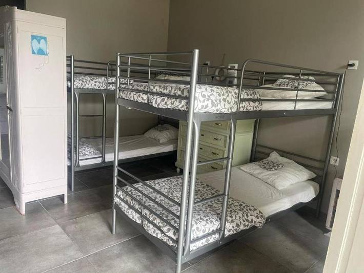 Gîte pour 12 personnes, avec Terrasse et Vue à Mas-Saintes-Puelles