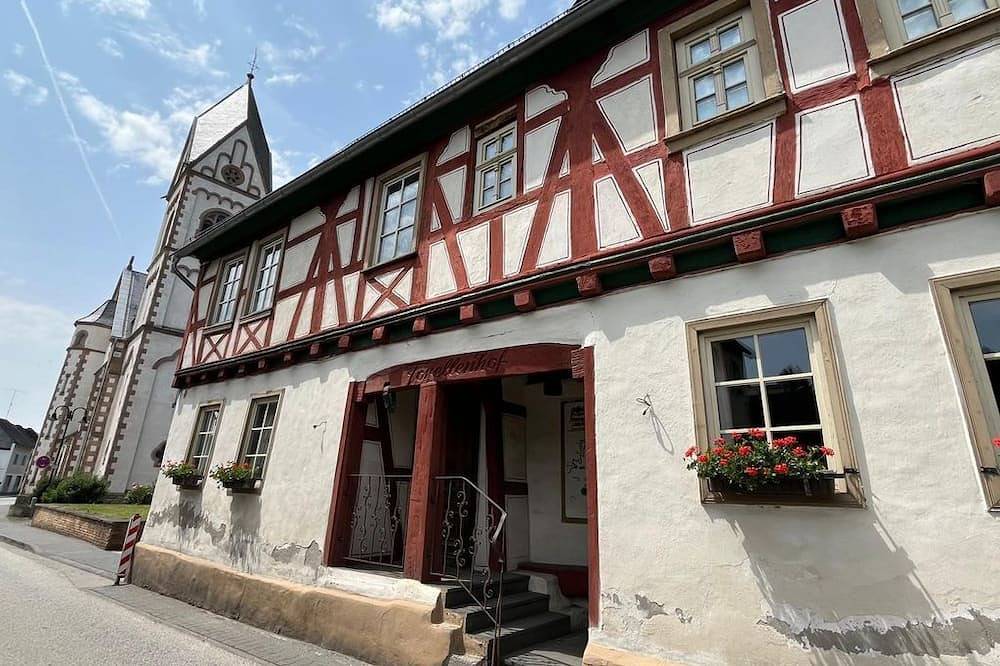 Haus am Bach - Ferienhaus, Bad, Wc, 2 Schlafräume in Gemünden, Nahetal