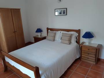 Gîte pour 4 personnes, avec balcon ainsi que vue sur le lac et vue dans Avis