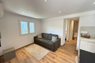 Gîte pour 4 personnes, avec jardin, adapté aux familles à Guillaumes