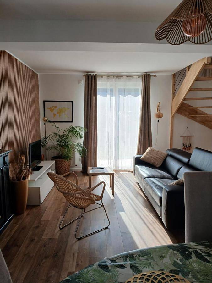 Ferienhaus für 4 Personen, mit Terrasse und Whirlpool sowie Garten